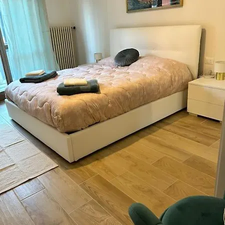 Апартаменты Romantico Centro Storico Con Parcheggio Comodo *