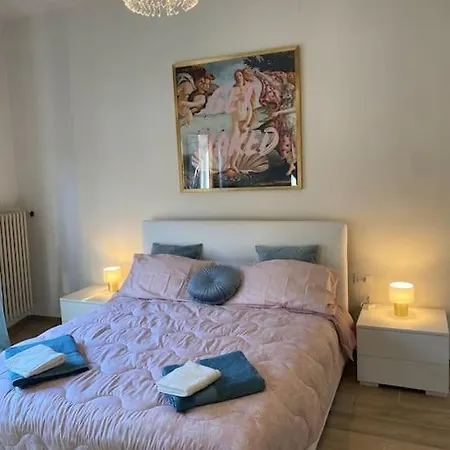 Apartment Romantico Centro Storico Con Parcheggio Comodo Reggio Emilia
